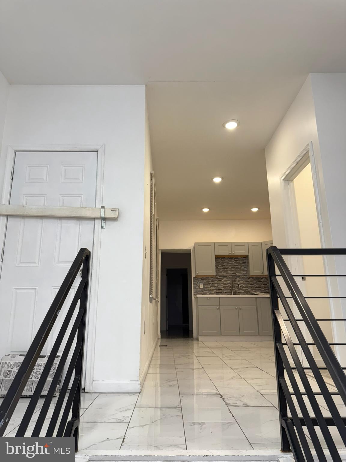 ELMWOOD PARK - Residential Income