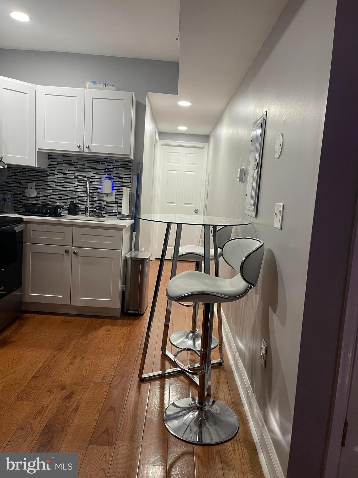 ELMWOOD PARK - Residential Income