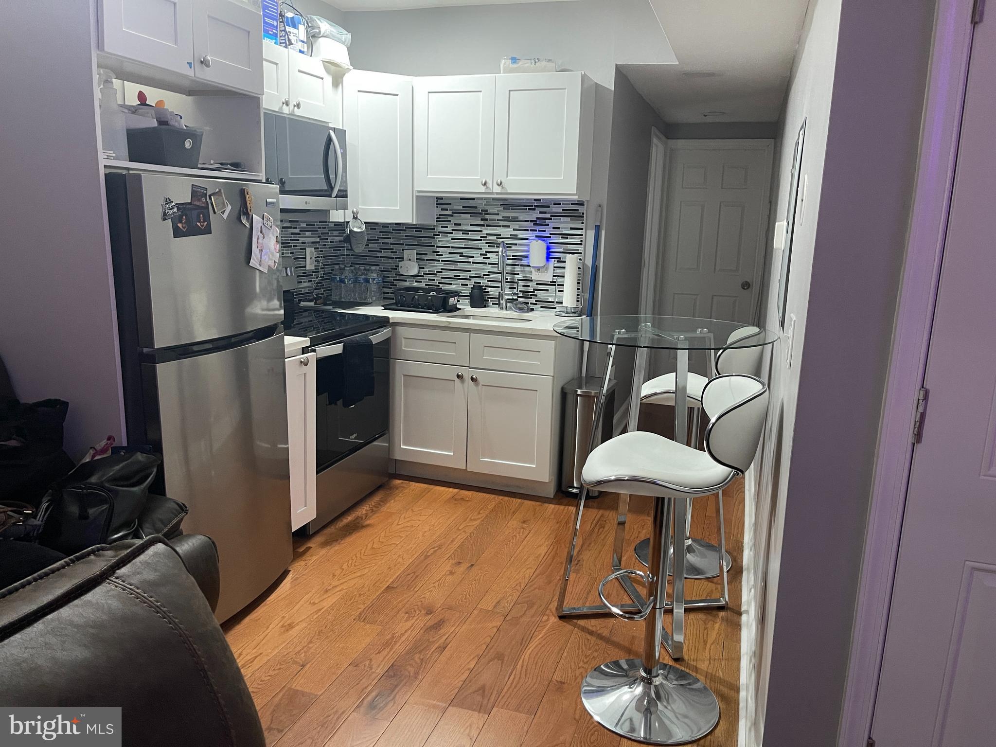 ELMWOOD PARK - Residential Income