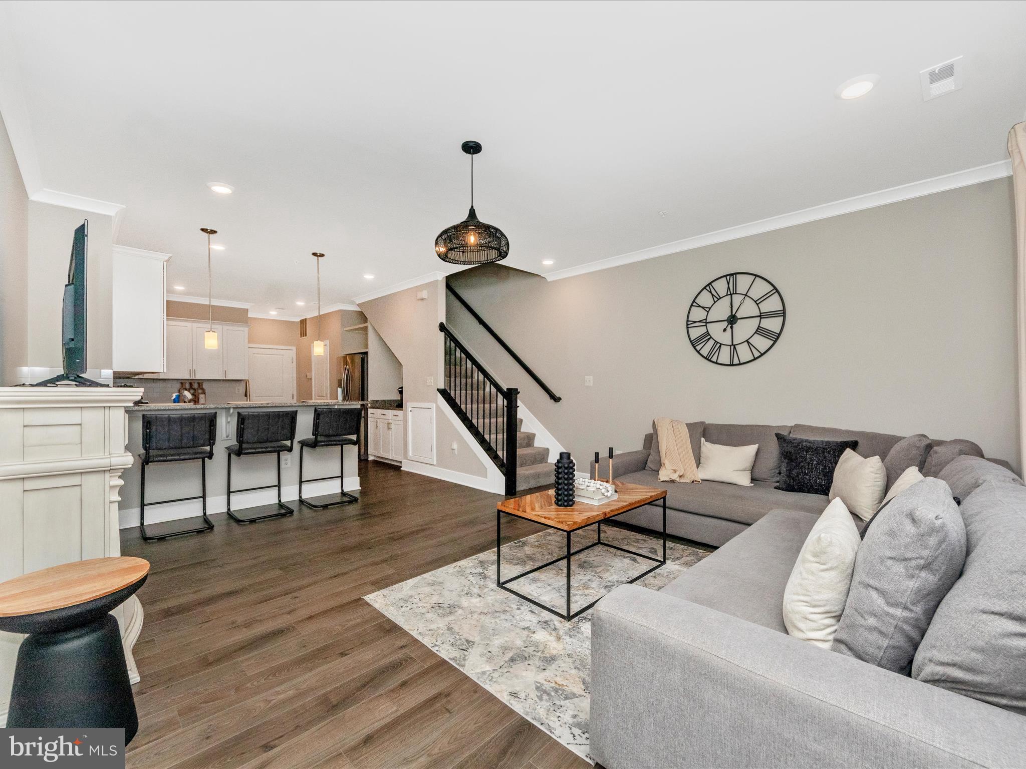 7946 POTTER PLACE 946-B