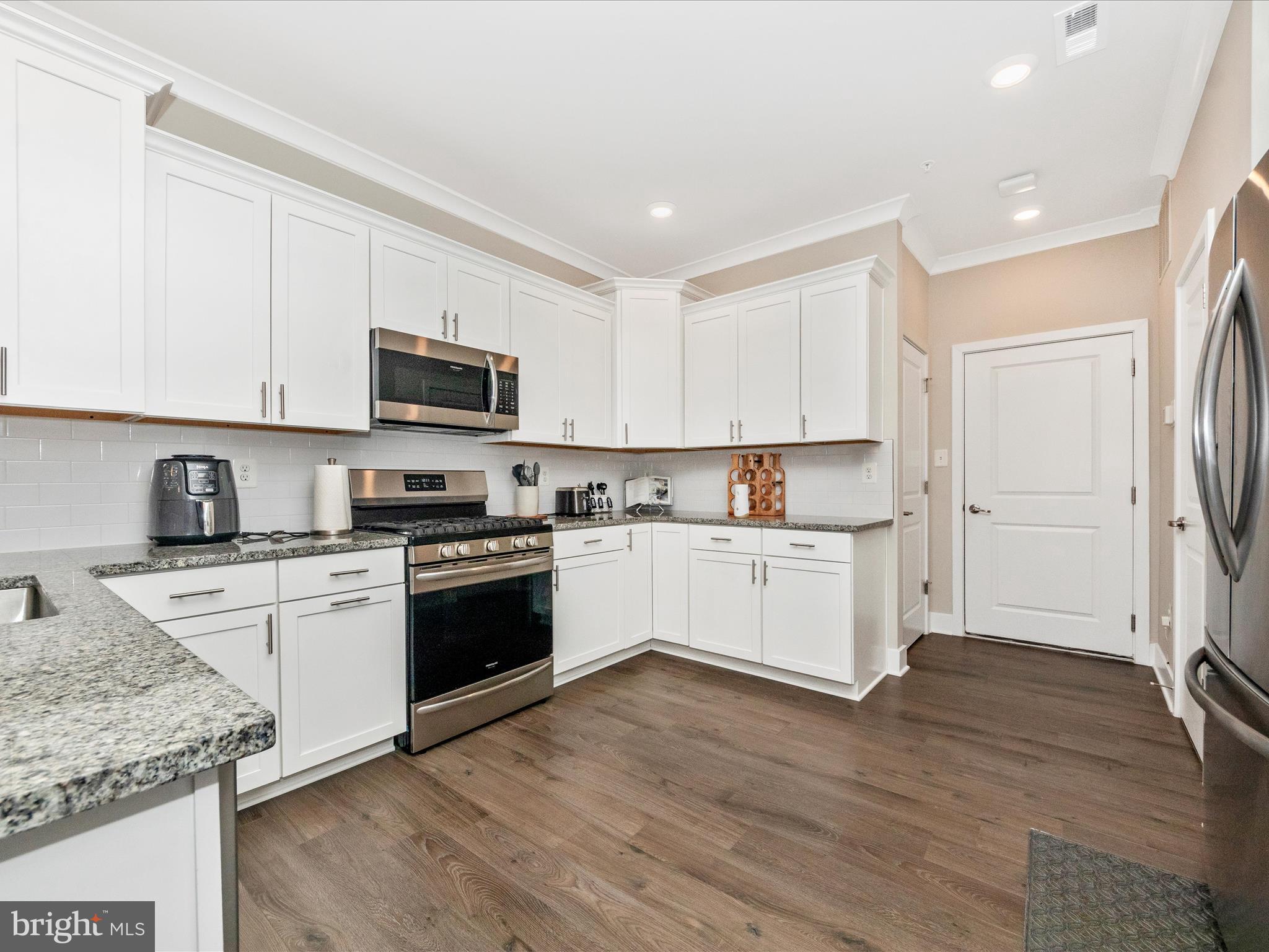 BLUE STREAM - Residential