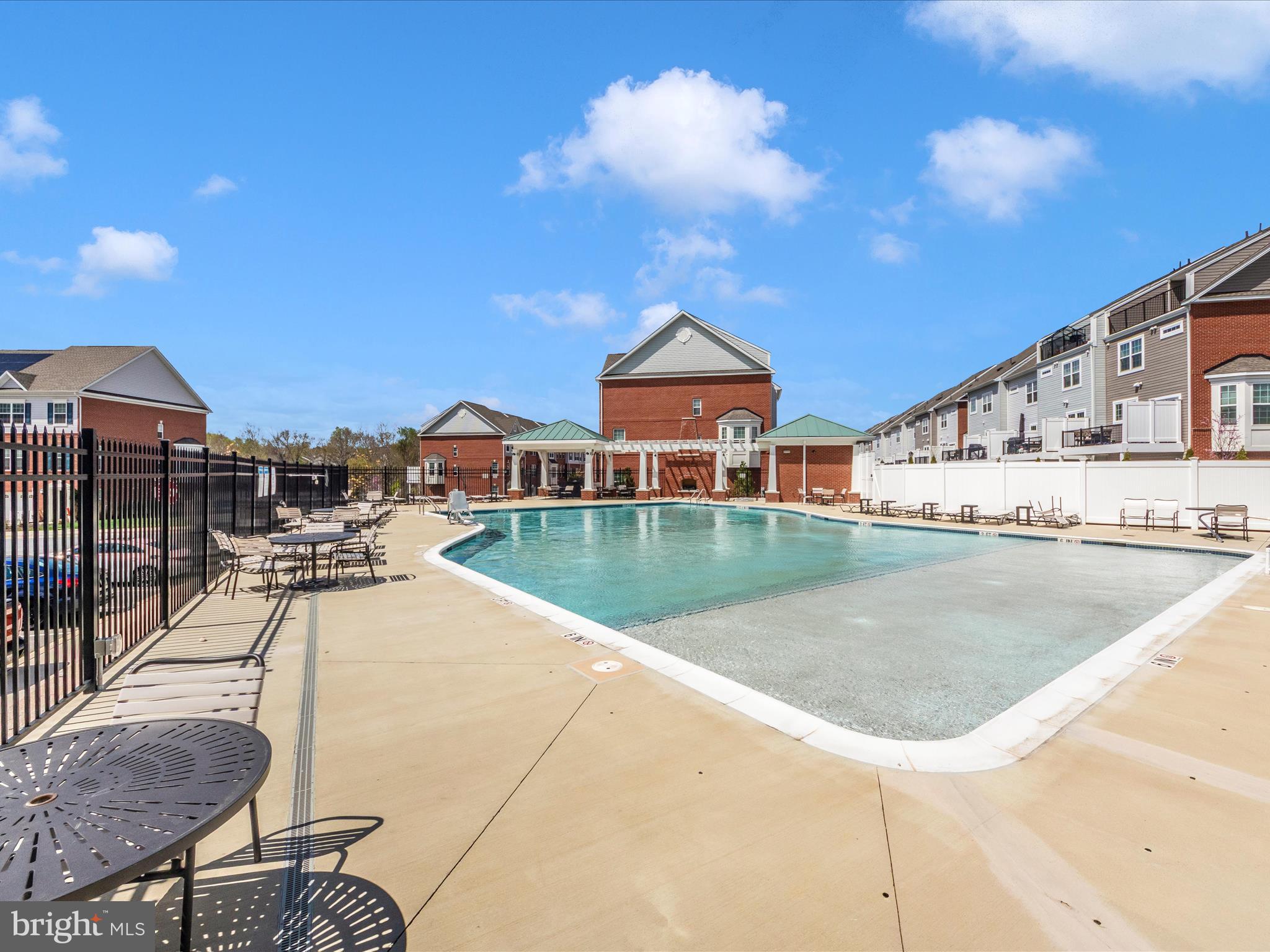 BLUE STREAM - Residential