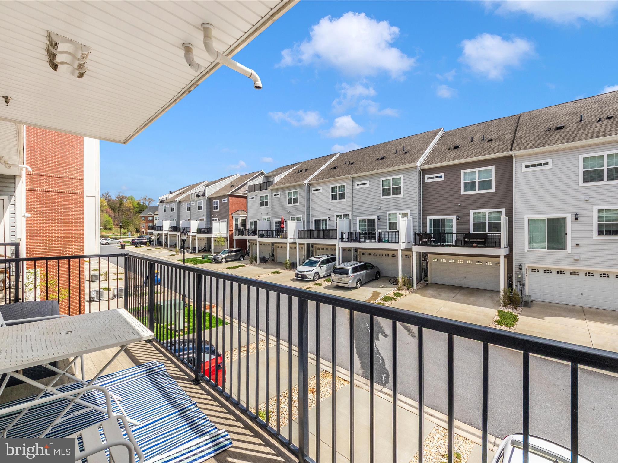 BLUE STREAM - Residential