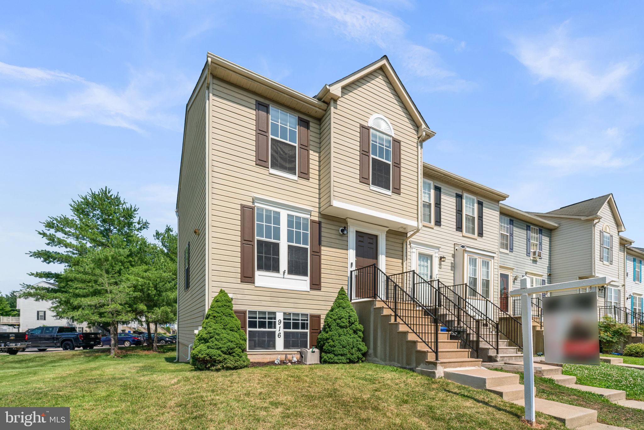 916 PIRATES COURT