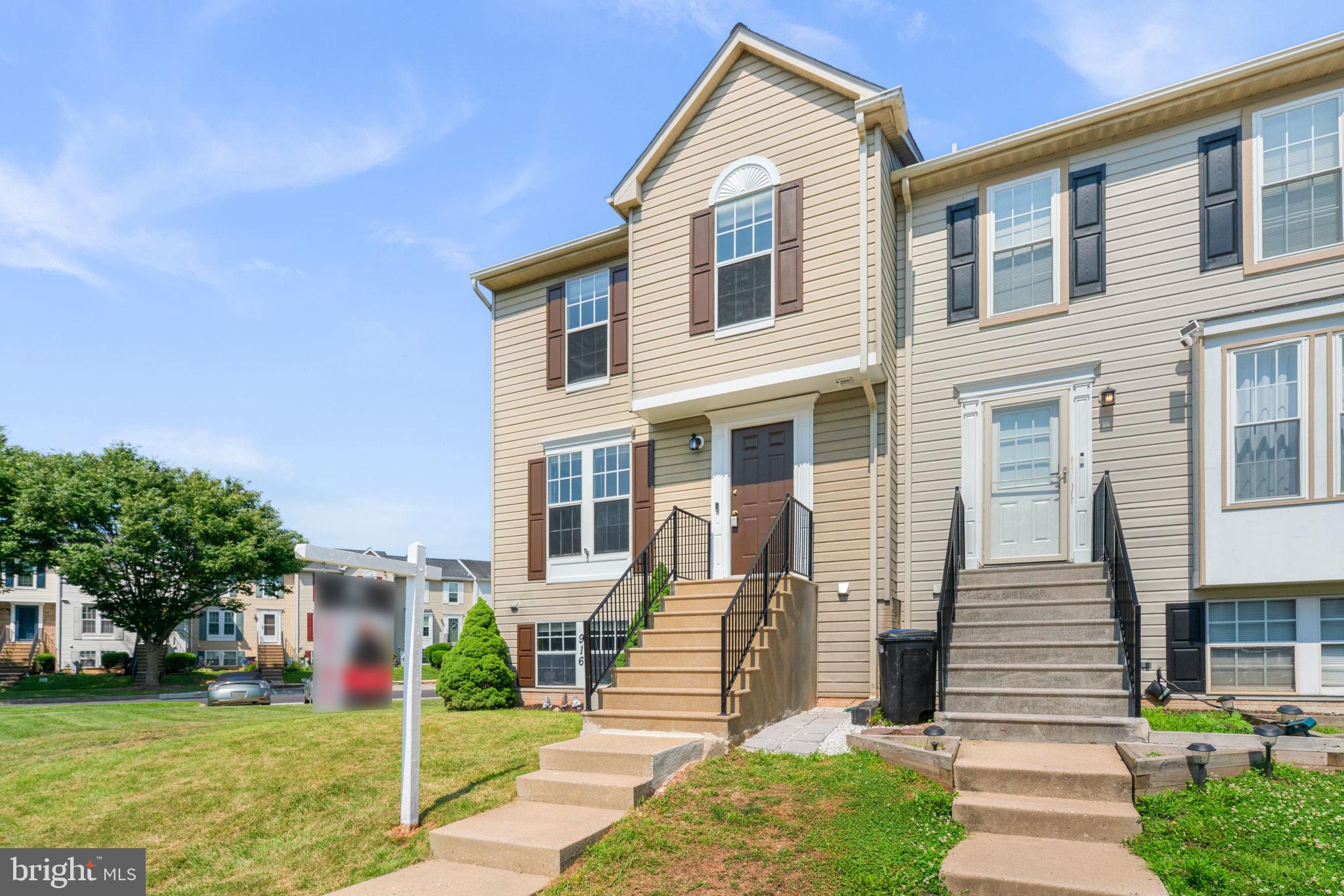916 PIRATES COURT
