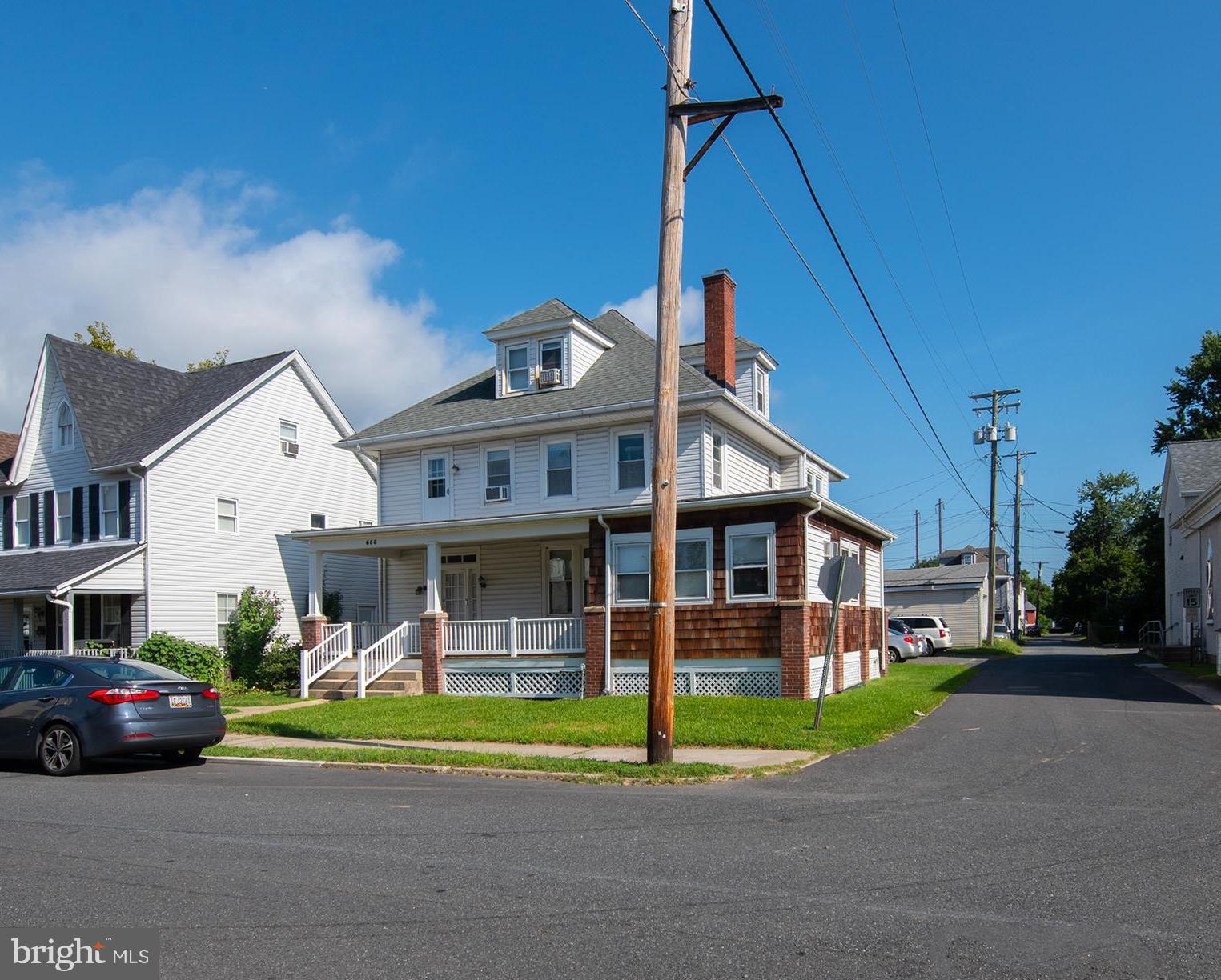 655 GREEN STREET