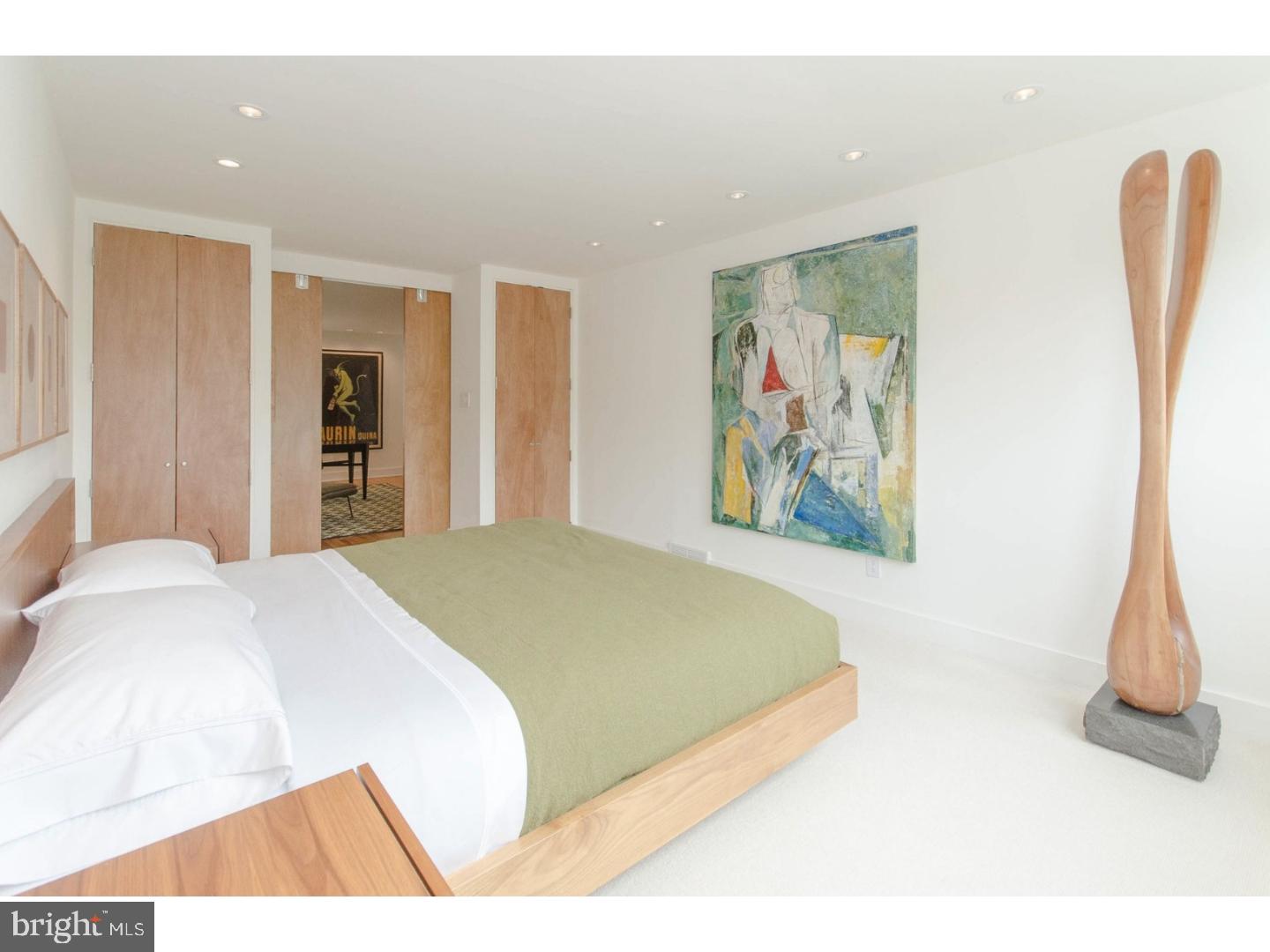 SOCIETY HILL - Residential