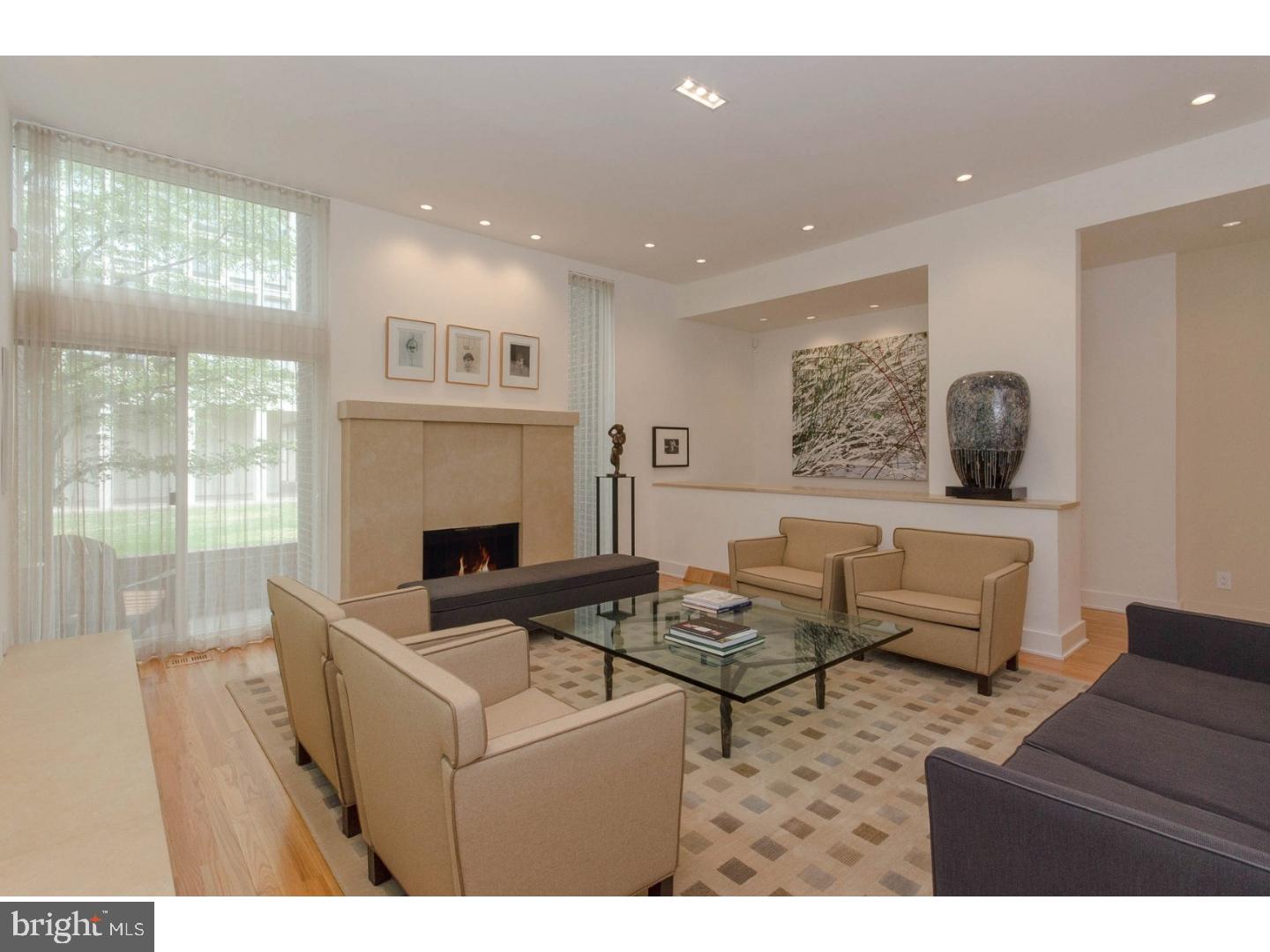 SOCIETY HILL - Residential