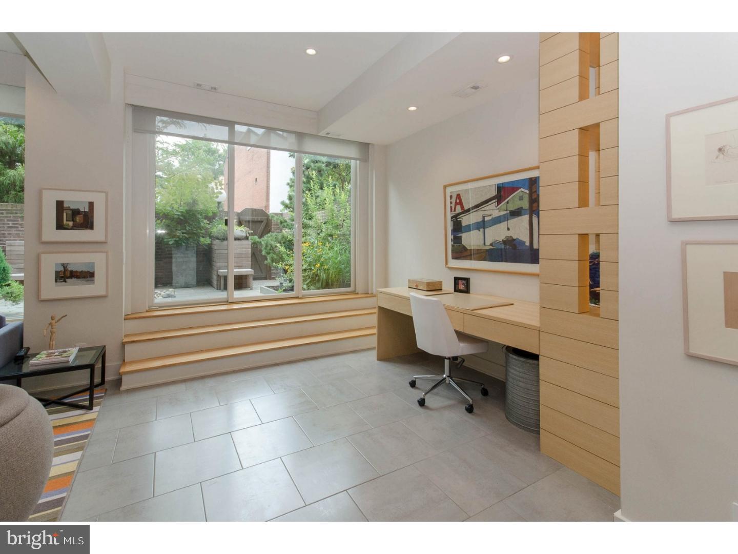 SOCIETY HILL - Residential