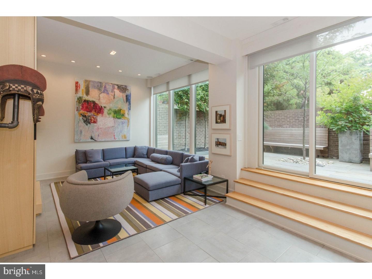 SOCIETY HILL - Residential