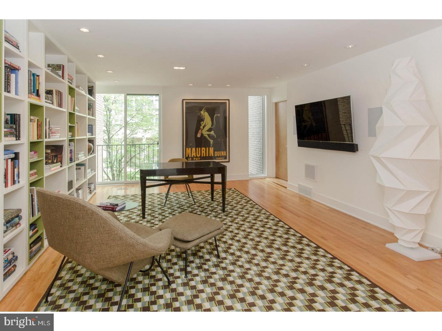 SOCIETY HILL - Residential