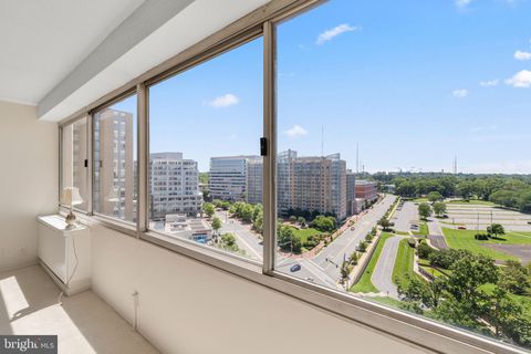 Photo of 4515 Willard Ave #1801S, CHEVY CHASE, MD 20815 (MLS # MDMC2150038)