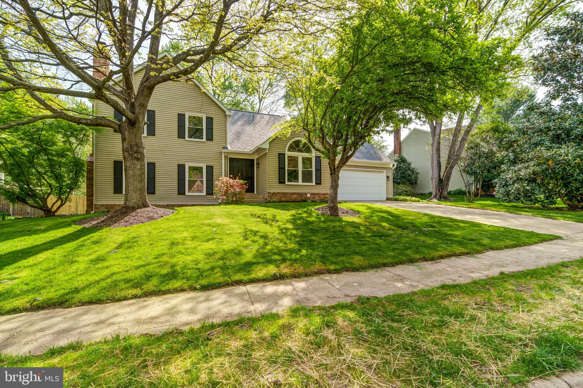5275 DUNLEIGH DRIVE