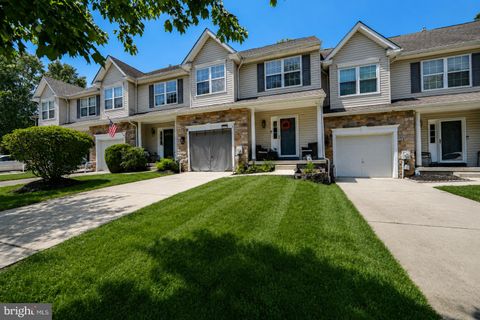 Townhouse For Sale - 149 Hidden Drive<br/> BLACKWOOD, NJ 08012