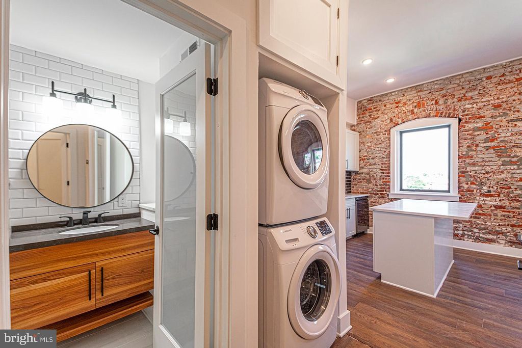 Photo of 1211 Bainbridge Street #UNIT 3D, PHILADELPHIA, PA 19147 (MLS # PAPH2587674)