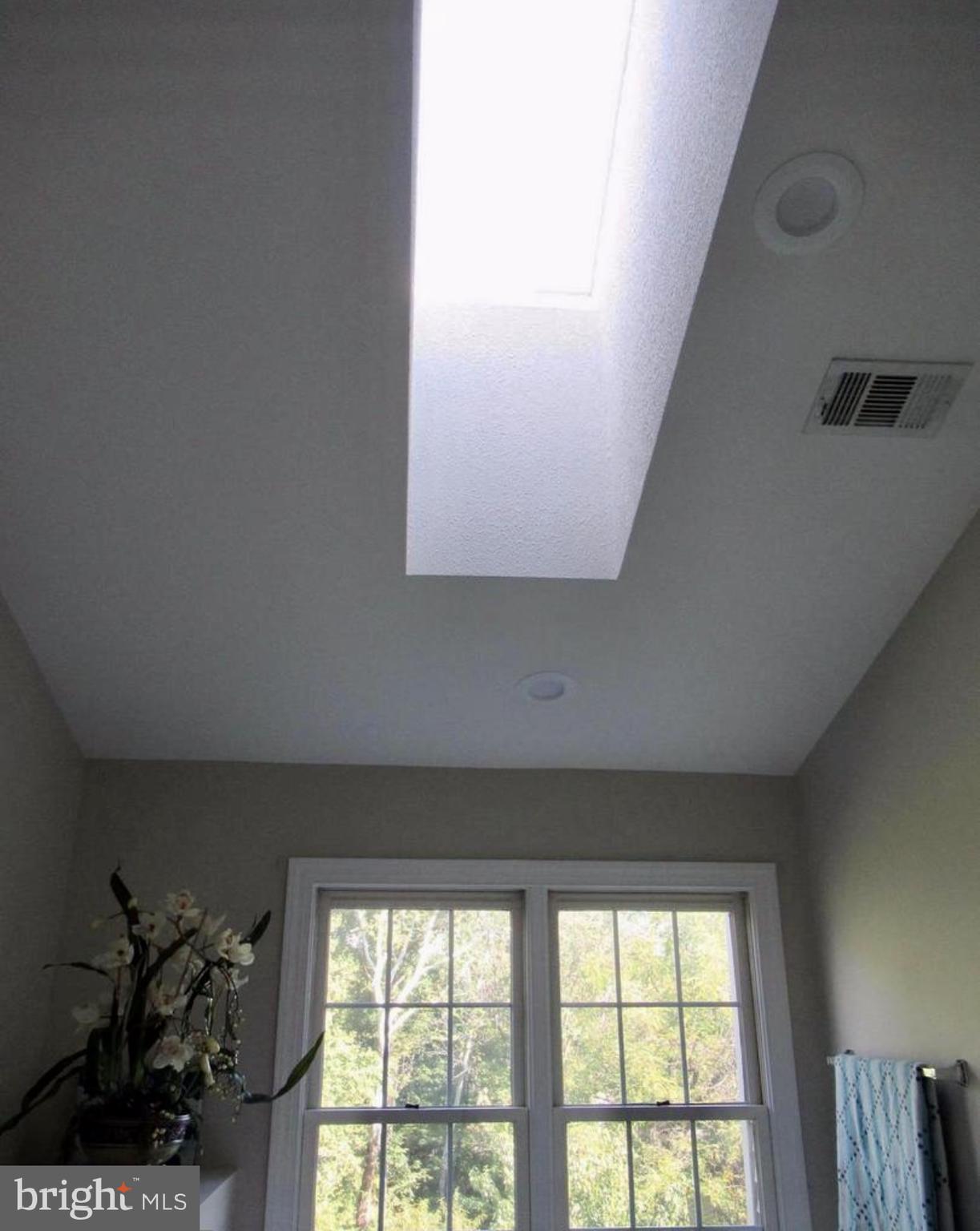 PT ROCKVILLE TWN RES 3 - Residential Lease