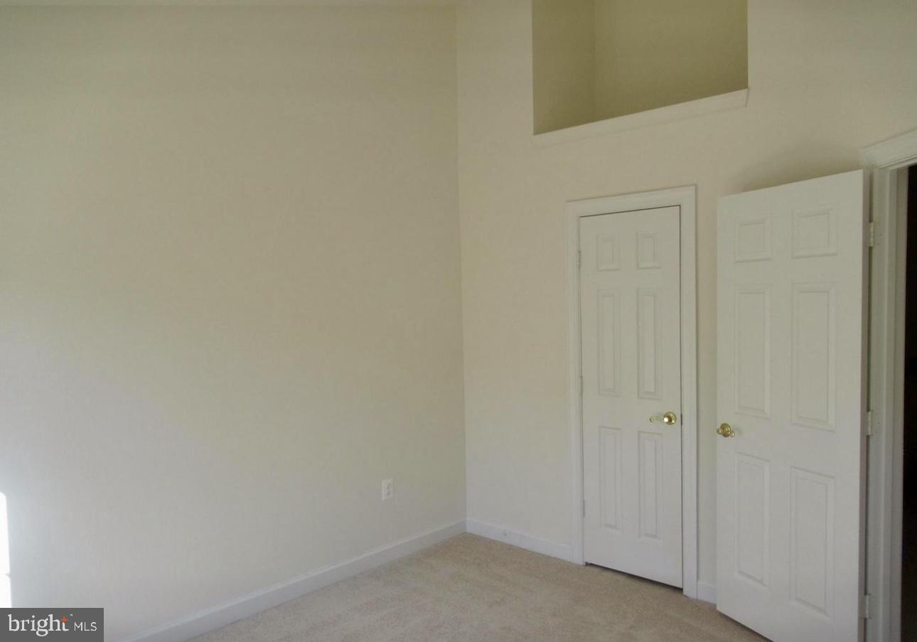 PT ROCKVILLE TWN RES 3 - Residential Lease