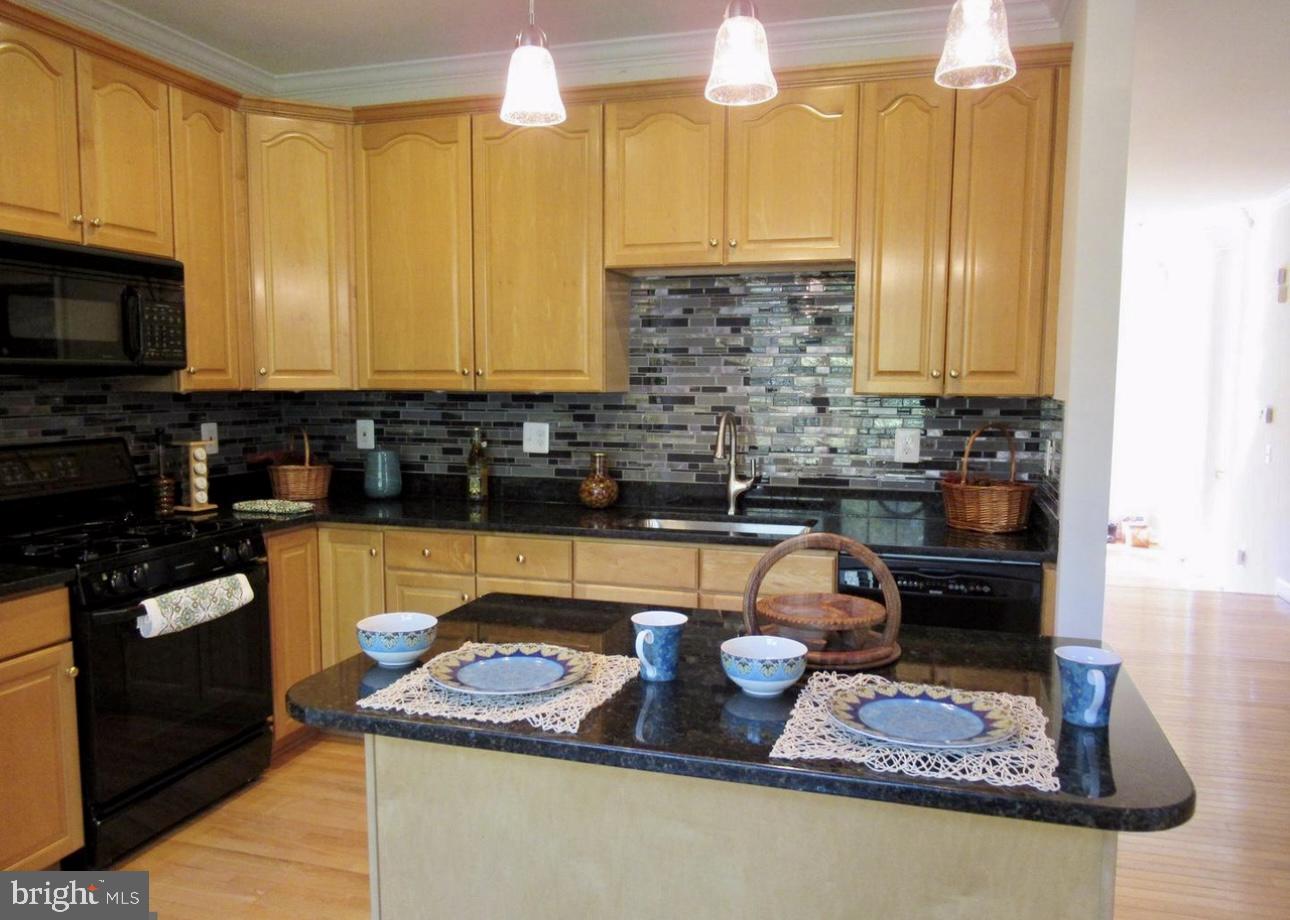 PT ROCKVILLE TWN RES 3 - Residential Lease