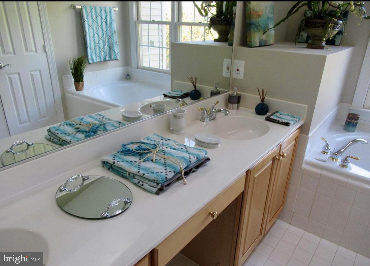 PT ROCKVILLE TWN RES 3 - Residential Lease