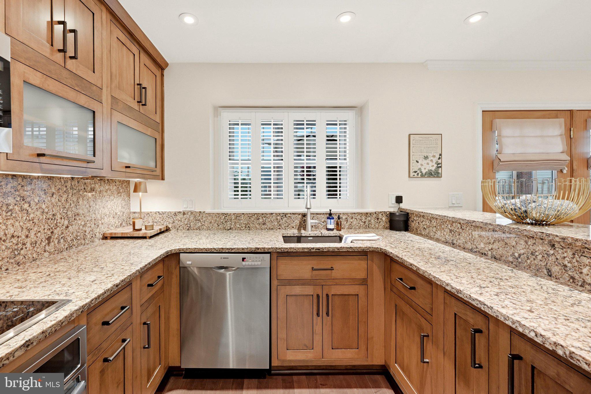 337 S PICKETT STREET