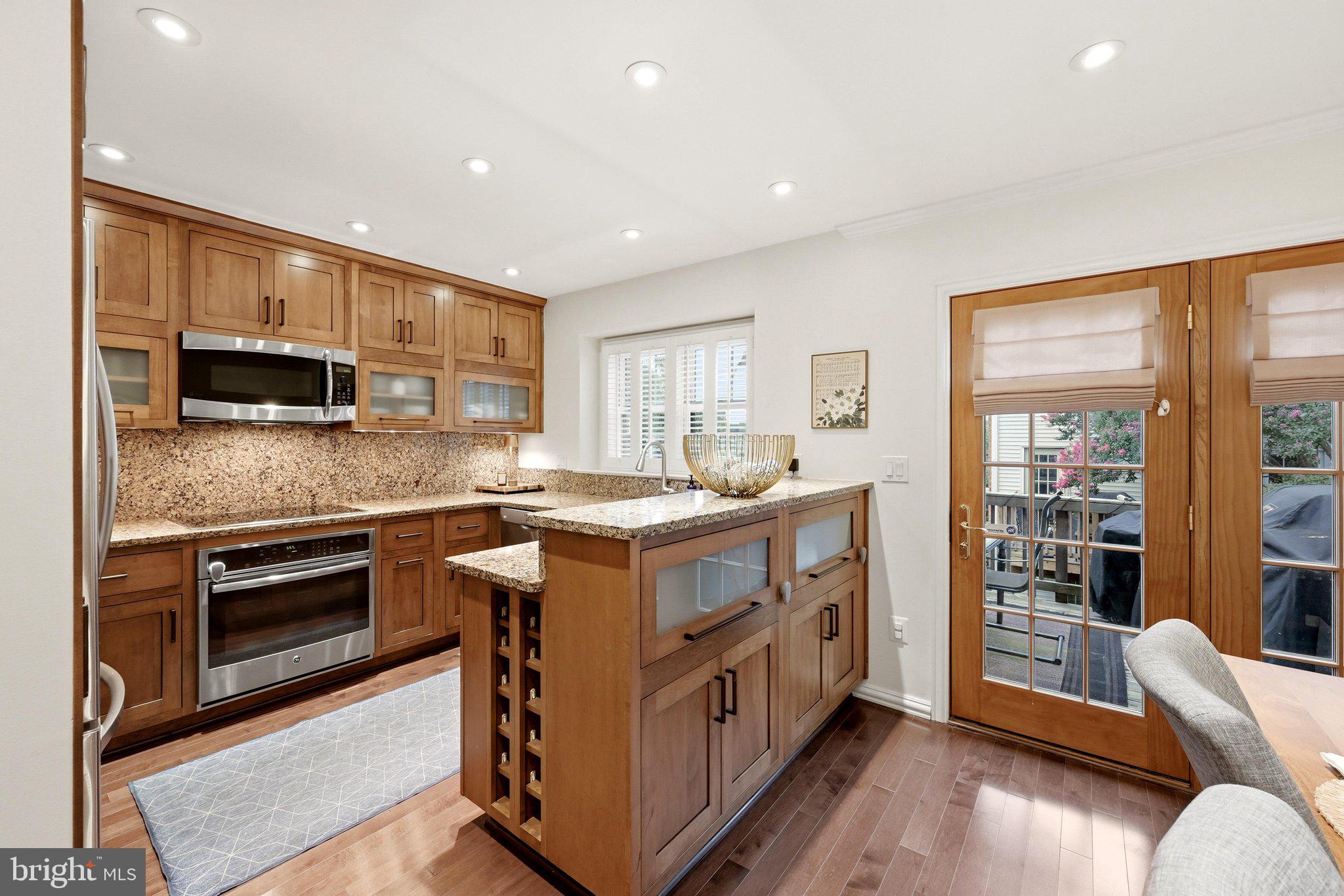 337 S PICKETT STREET
