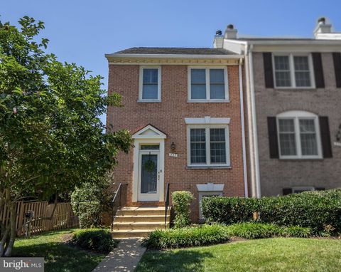 Photo of 337 S Pickett Street, ALEXANDRIA, VA 22304 (MLS # VAAX2064432)