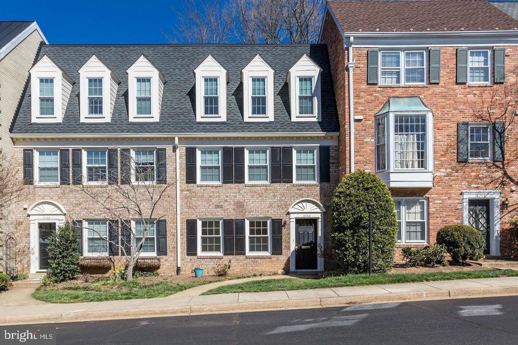 Photo of 6754 Towne Lane Road, MCLEAN, VA 22101 (MLS # VAFX2269962)