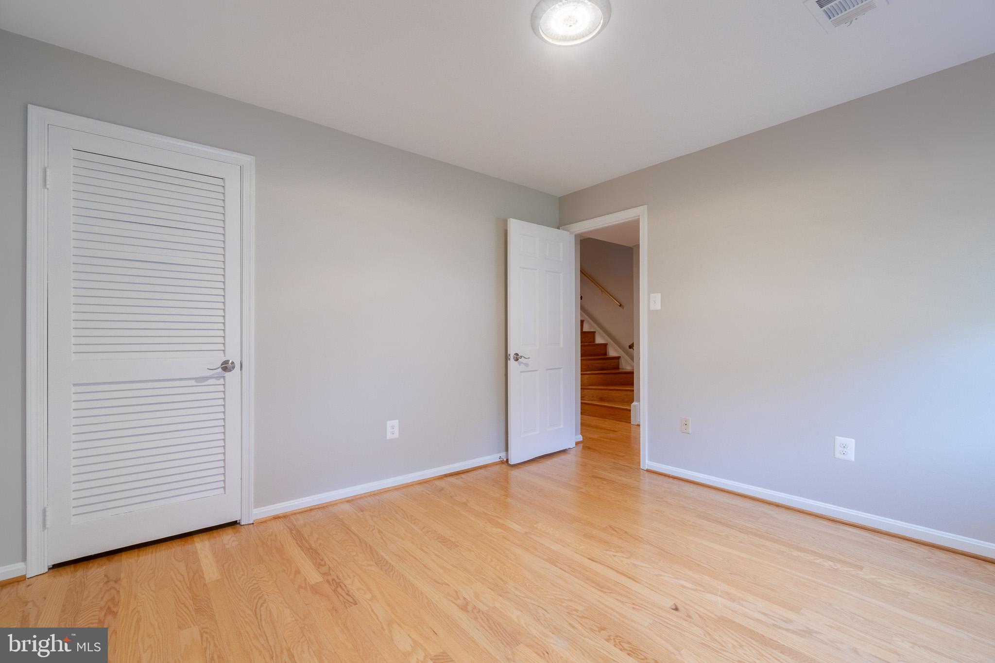 KINGS MANOR TOWNE HOUSES - Residential Lease