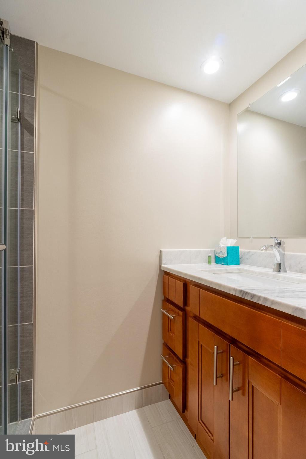 KINGS MANOR TOWNE HOUSES - Residential Lease