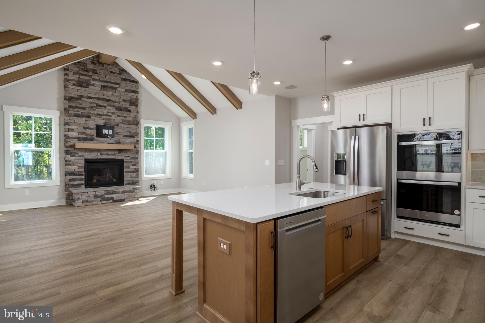 EAST GATE - Residential