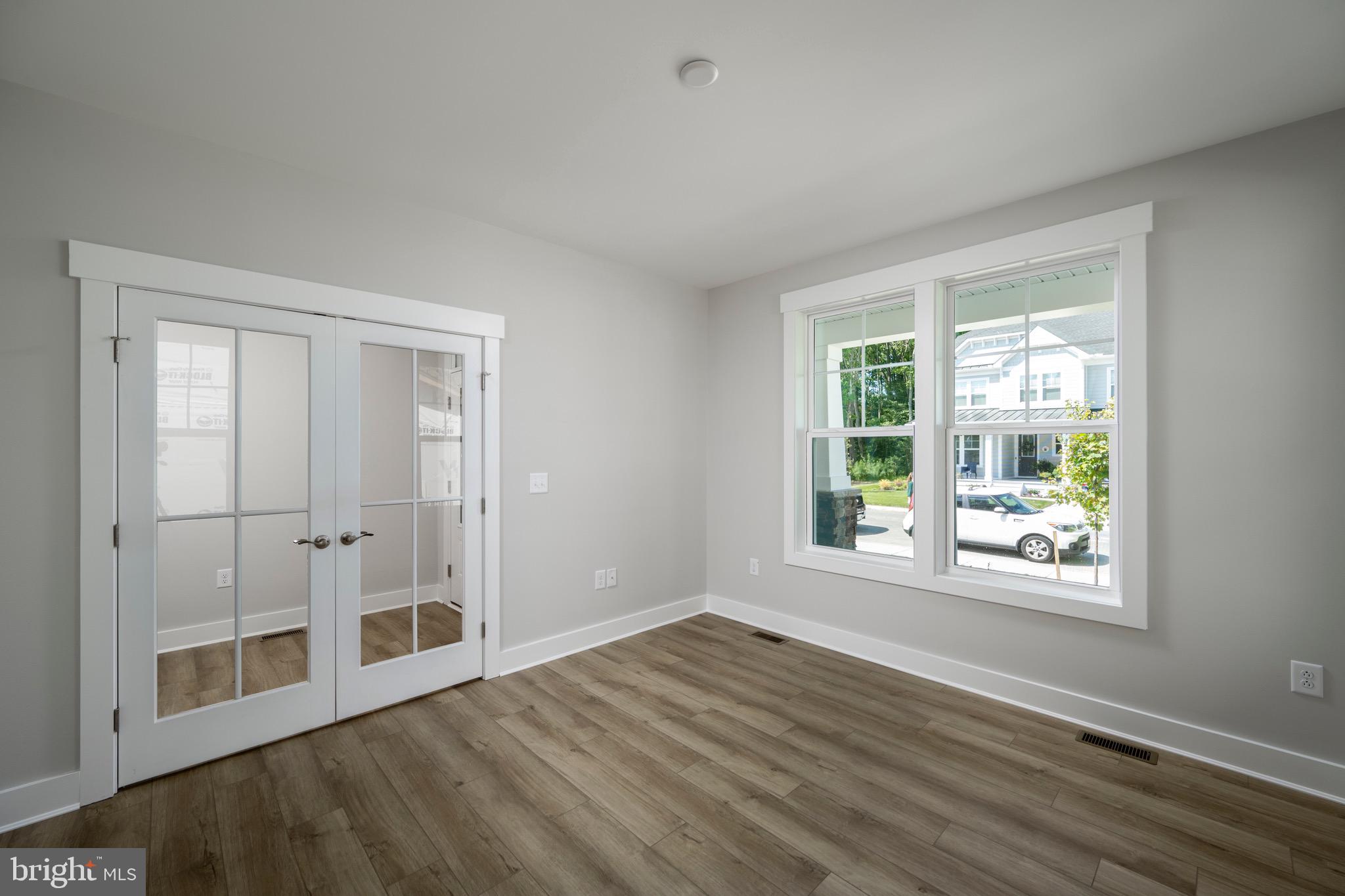 EAST GATE - Residential