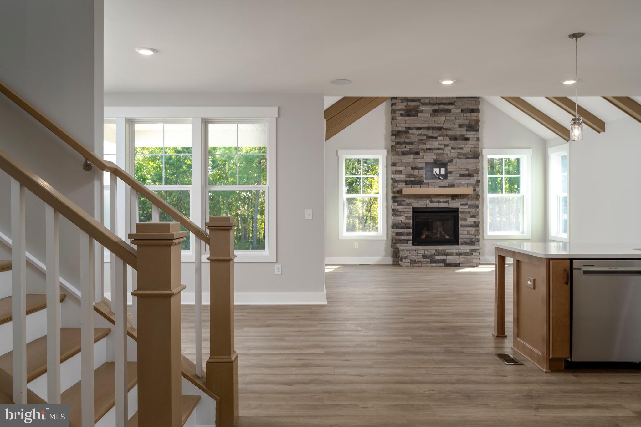 EAST GATE - Residential