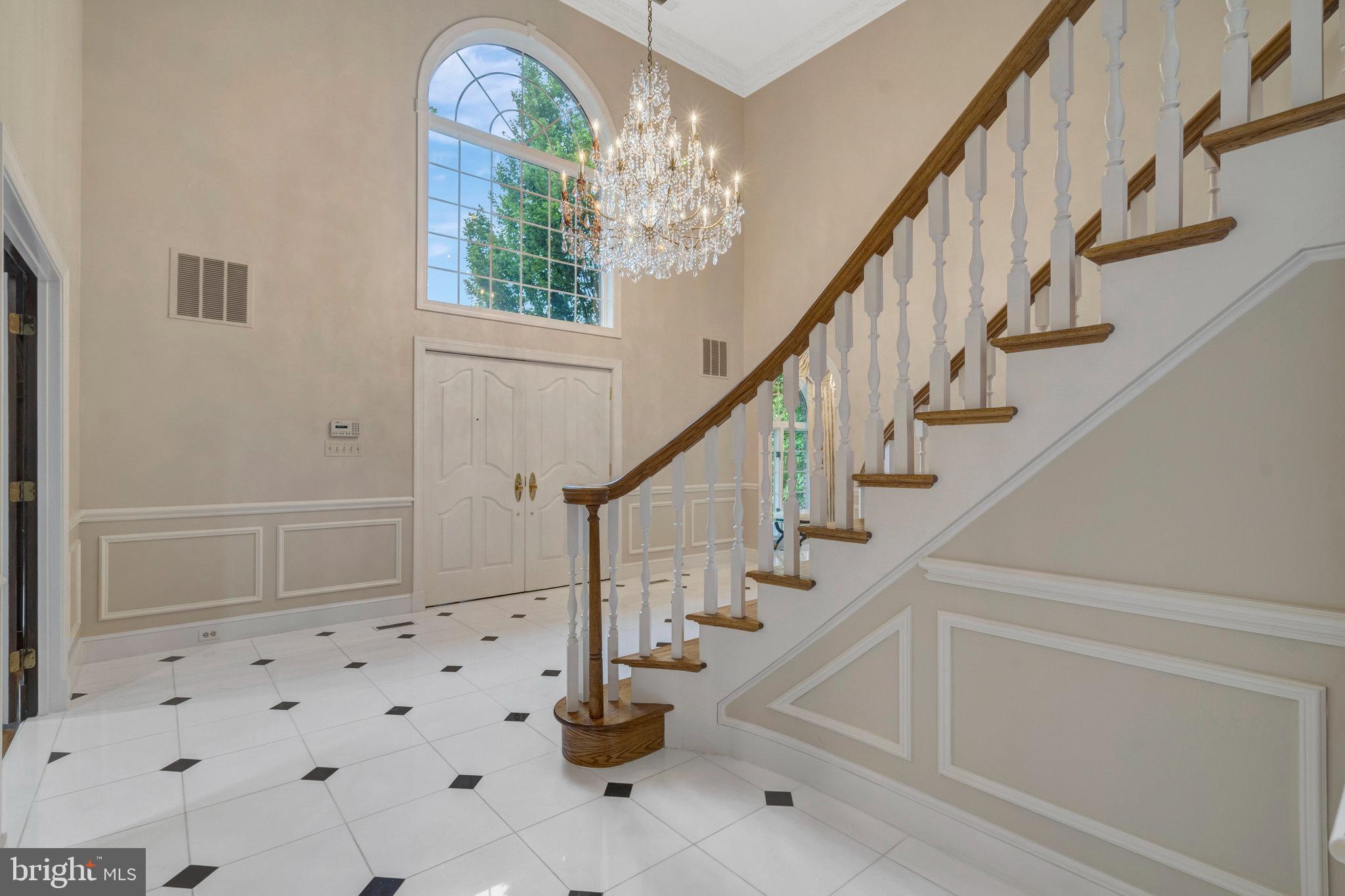 8013 GREENWICH WOODS DRIVE