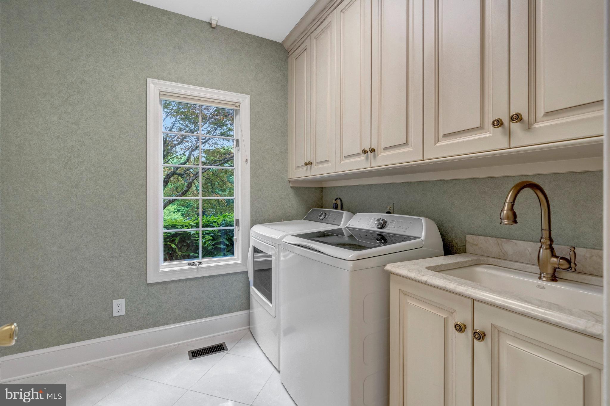 GEORGETOWN PLACE - Residential