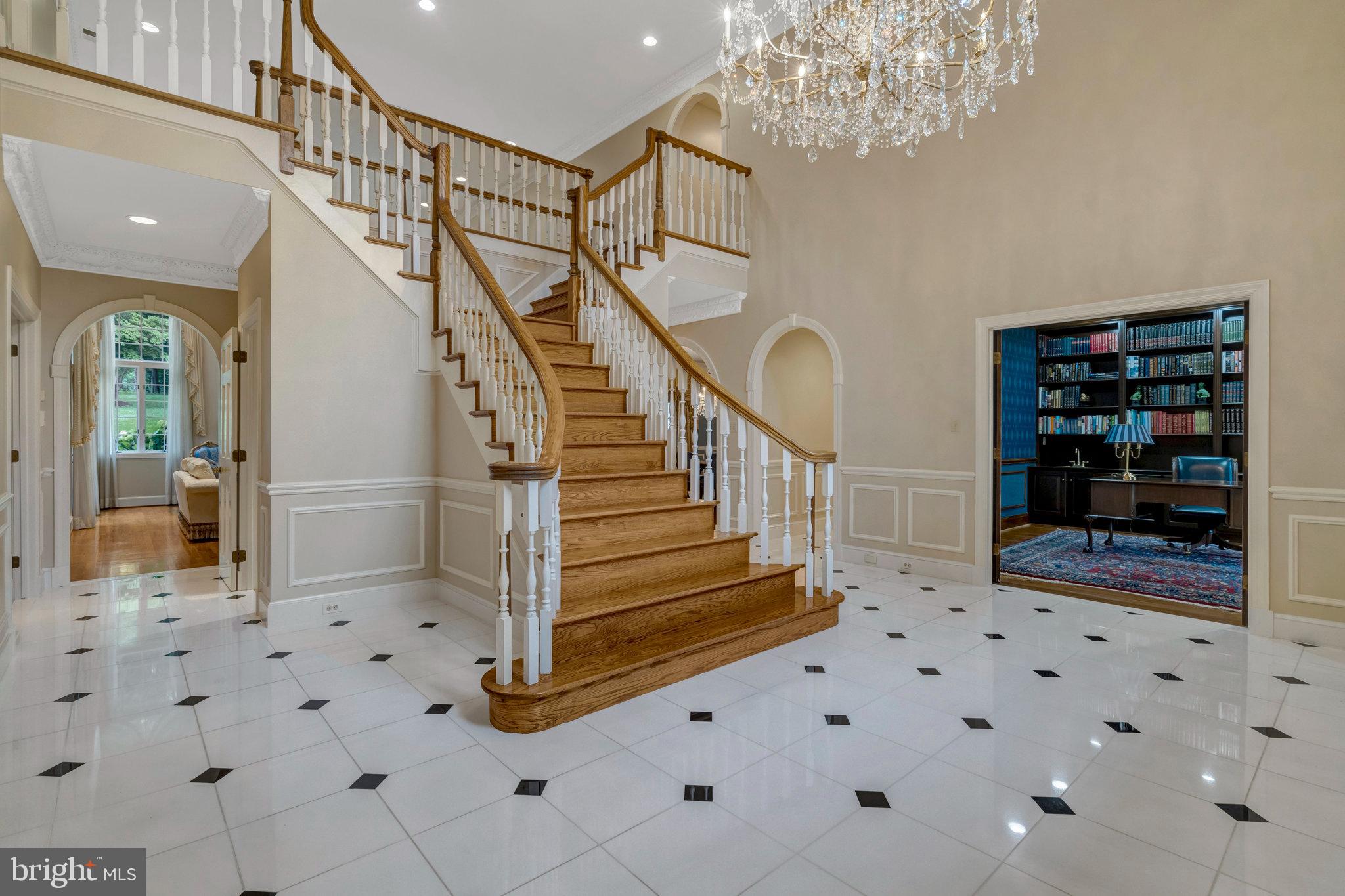 8013 GREENWICH WOODS DRIVE