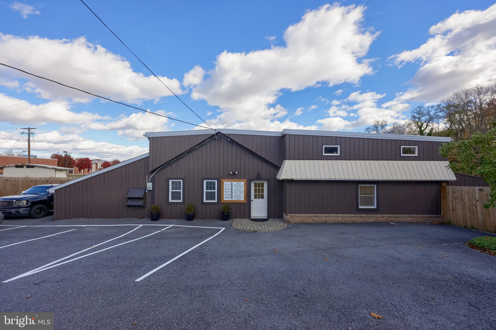 837 CENTERVILLE ROAD