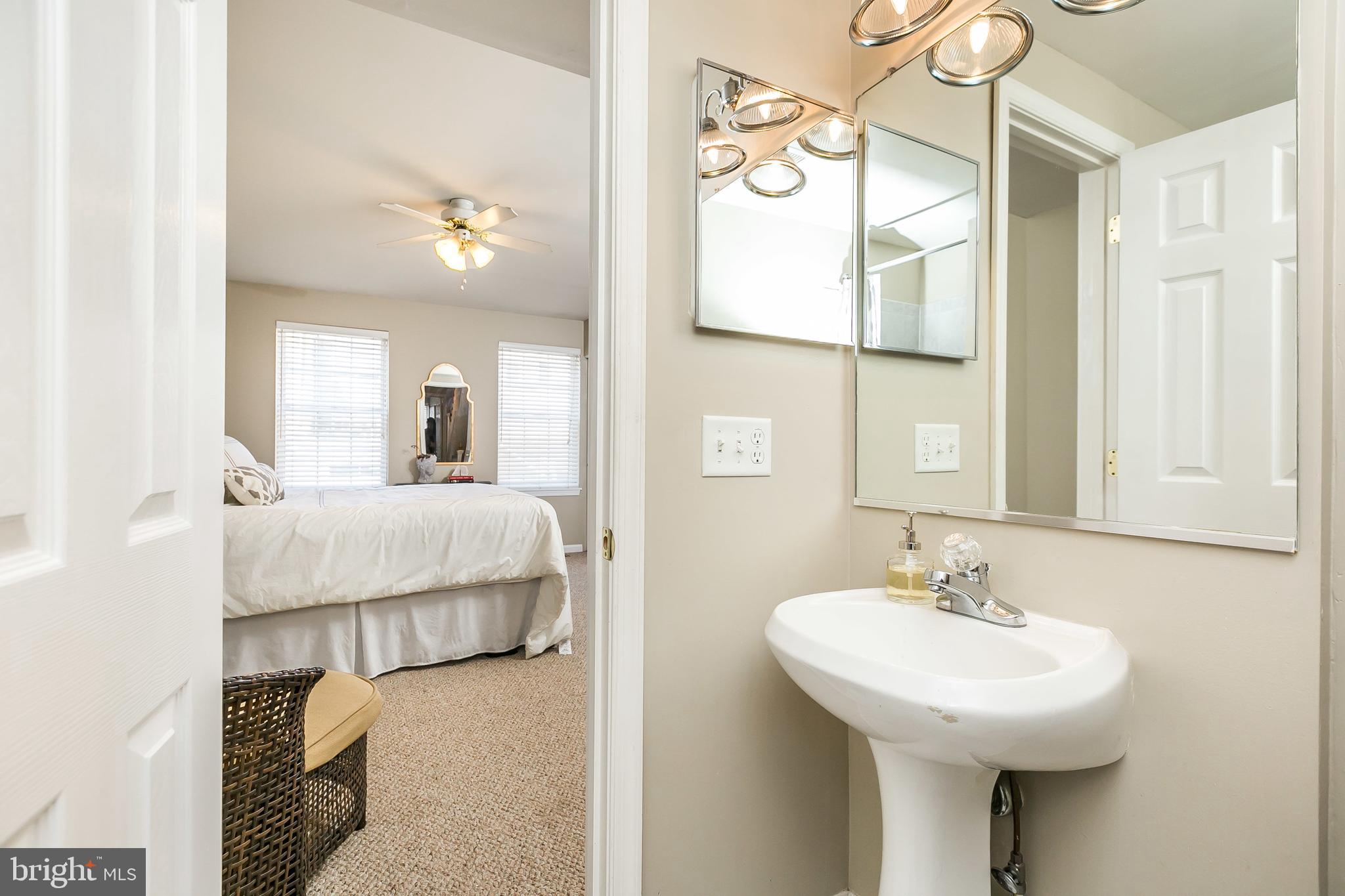 LOCUST POINT - Residential