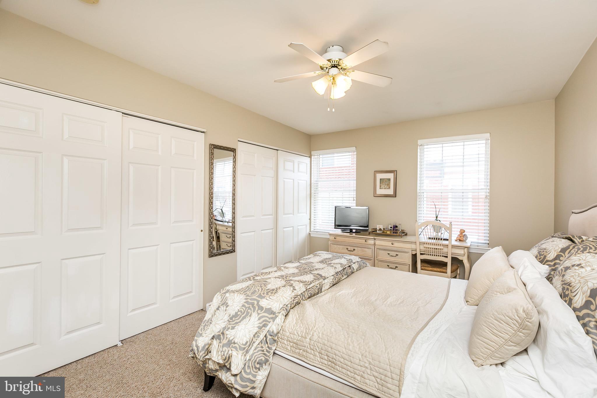 LOCUST POINT - Residential