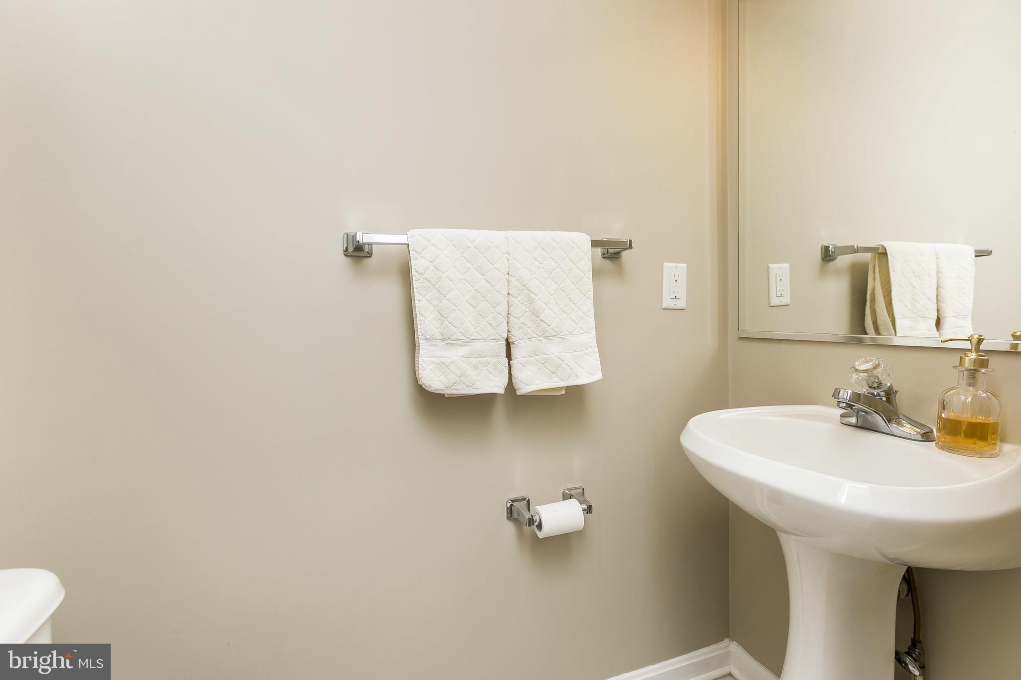 LOCUST POINT - Residential