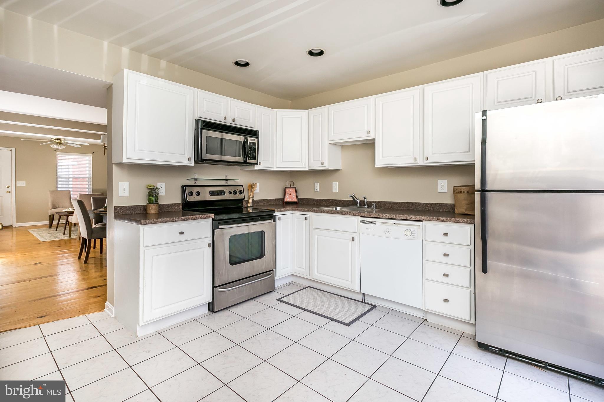 LOCUST POINT - Residential