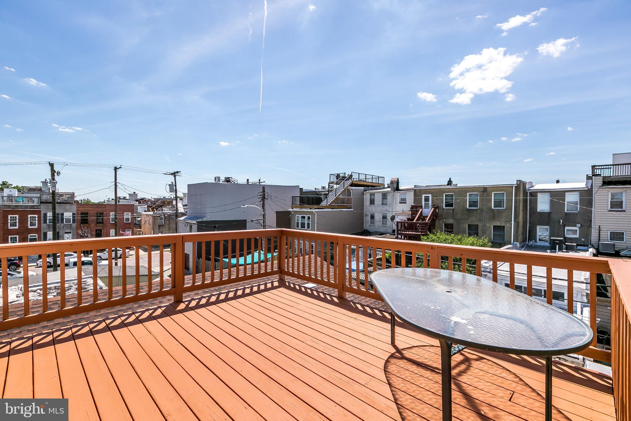 LOCUST POINT - Residential