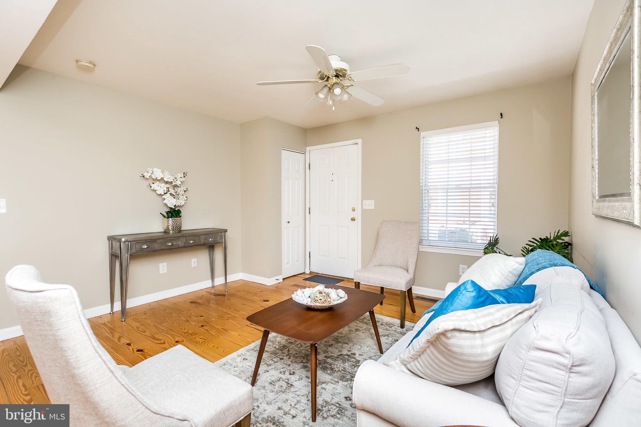 LOCUST POINT - Residential