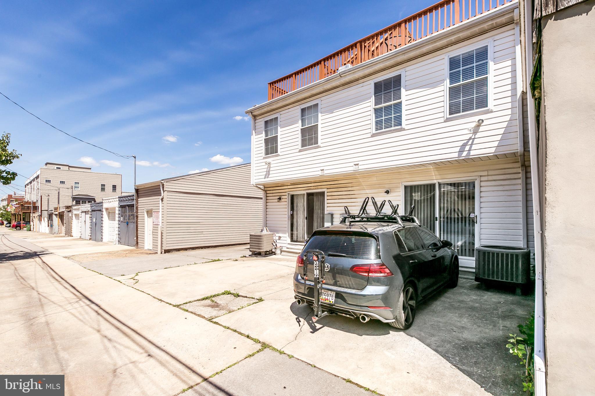 LOCUST POINT - Residential