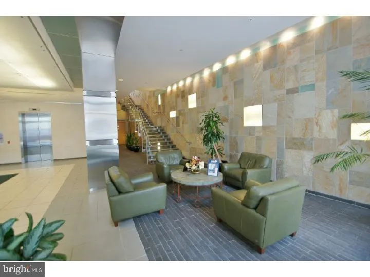 Philadelphia, Pennsylvania 19103, United States, 1 Bedroom Bedrooms, ,1 BathroomBathrooms,Residential,Pending,129283