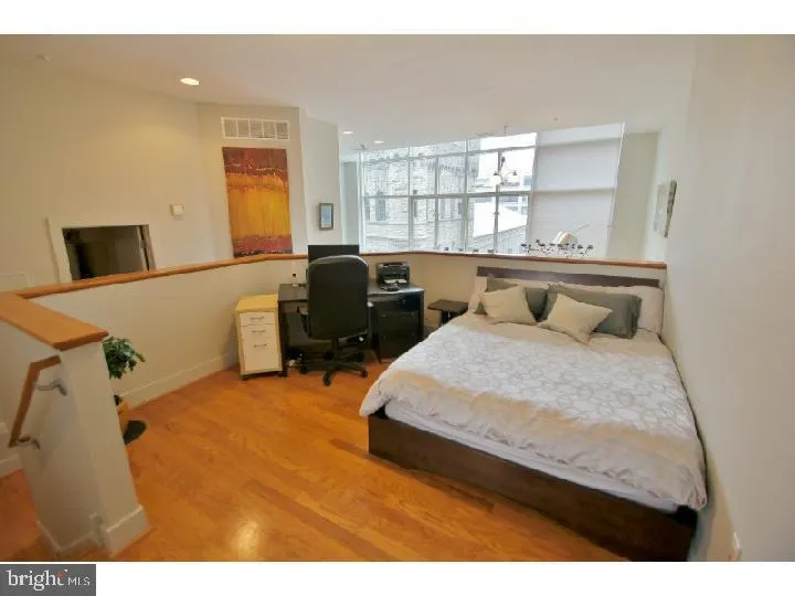 Philadelphia, Pennsylvania 19103, United States, 1 Bedroom Bedrooms, ,1 BathroomBathrooms,Residential,Pending,129283