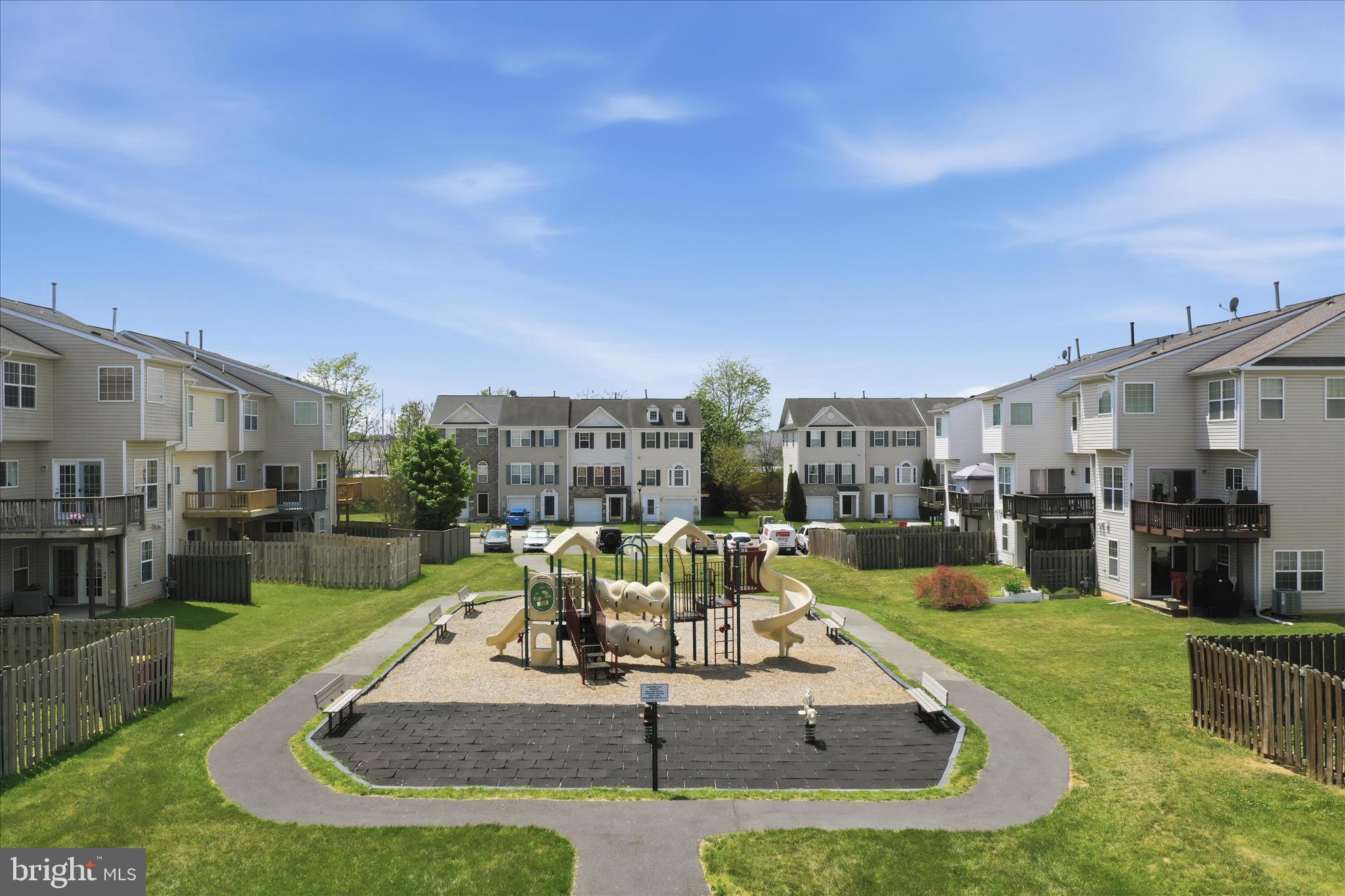 LIBERTY RUN - Residential