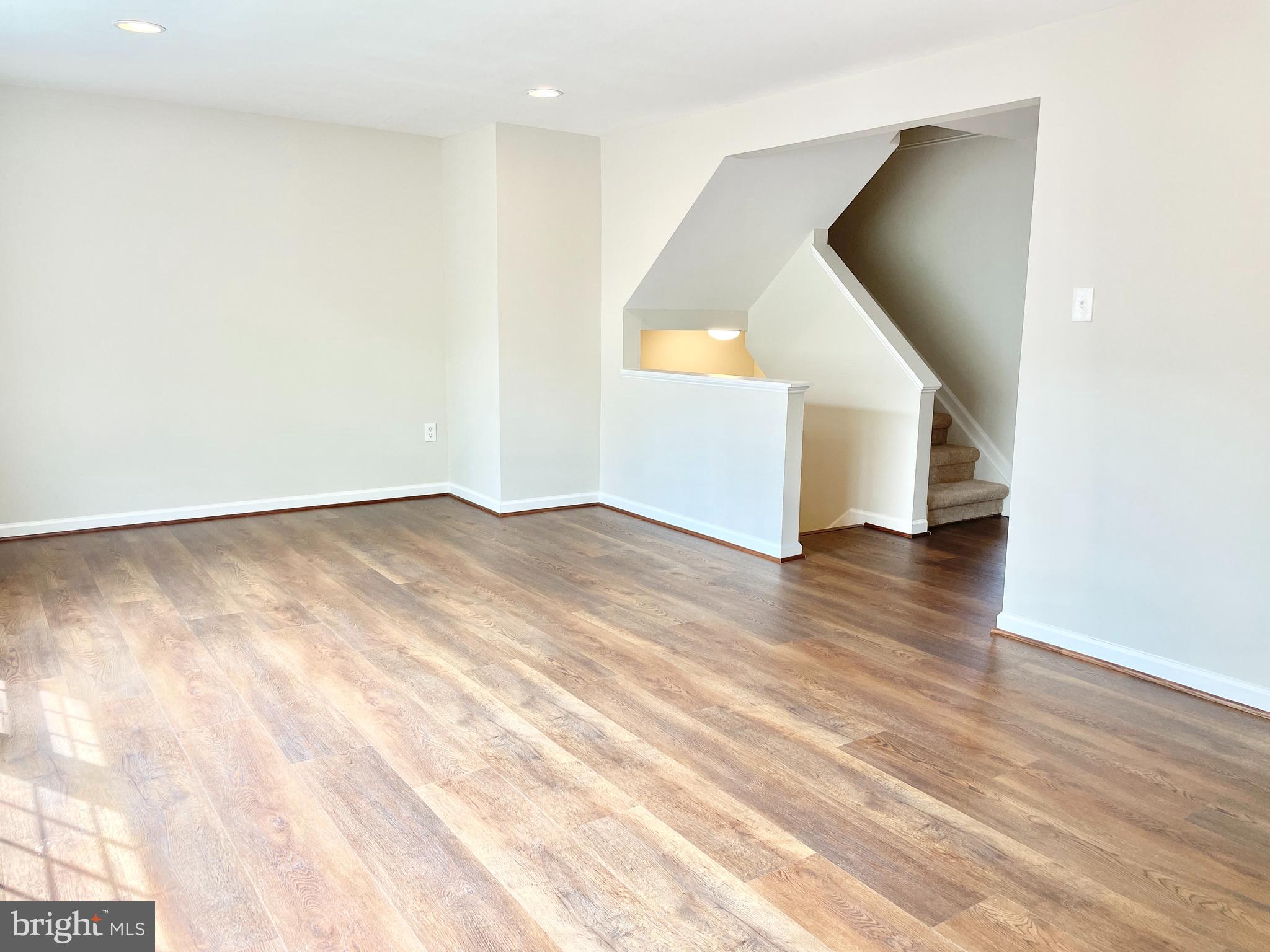 GREENWICH HILL - Residential