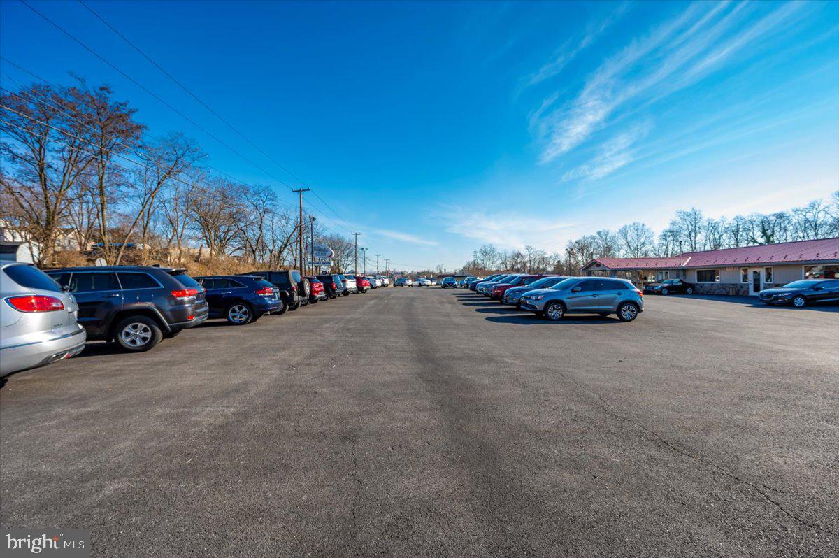 CHAMBERSBURG - Commercial Sale