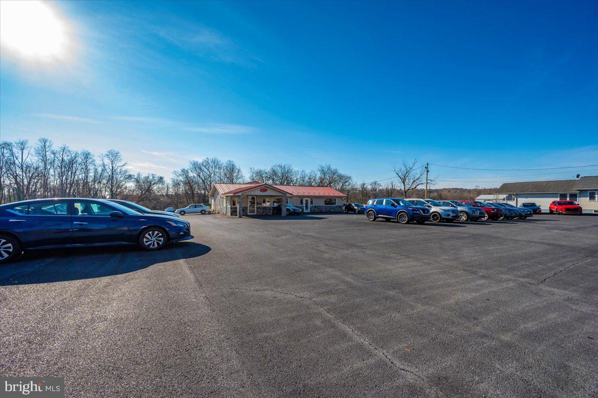 CHAMBERSBURG - Commercial Sale