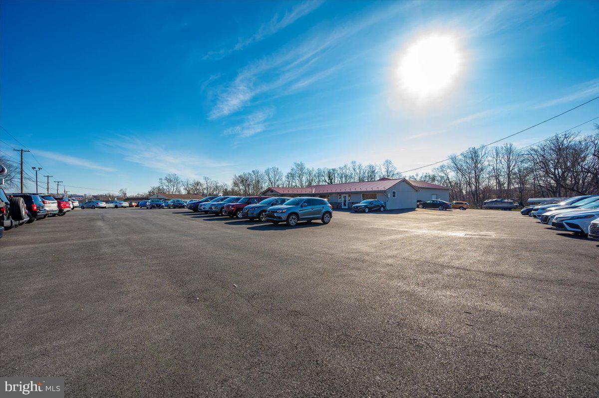 CHAMBERSBURG - Commercial Sale